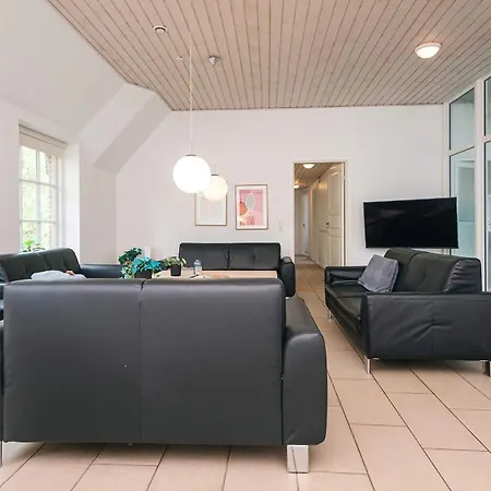 4 Star In Ulfborg