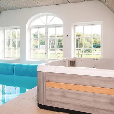 4 Star In * Ulfborg